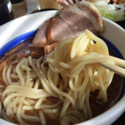 【ラーメン・つけ麺】モチモチ麺がたまらん！大勝軒in八戸で「もりそばデラックス」 を全力で食べた